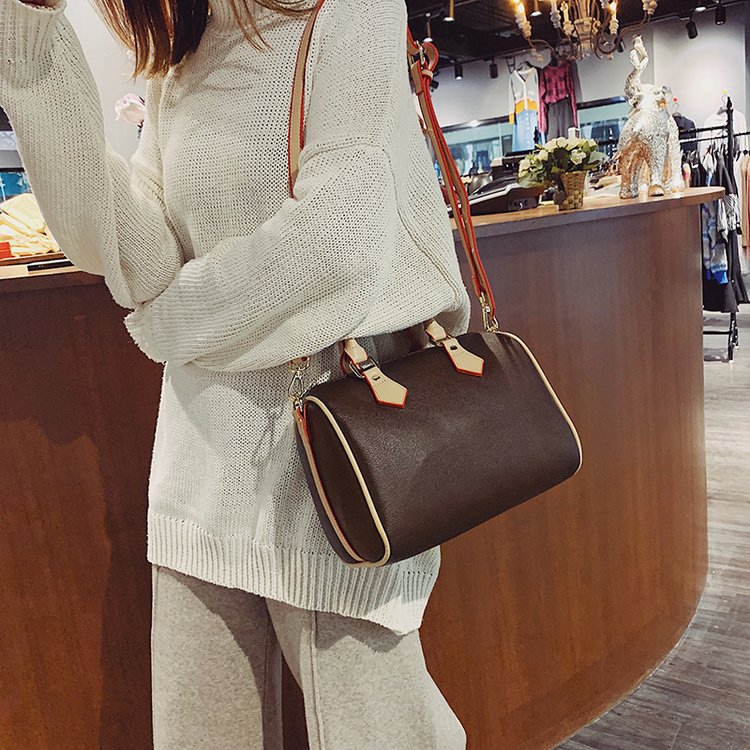 Mini women's pillow bag