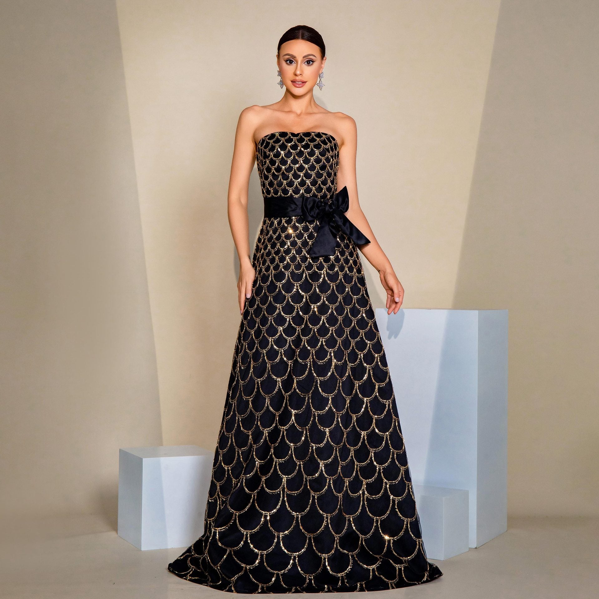 Dress Off-neck Wrapped Chest Nipped-waist Large Swing Sequined Evening