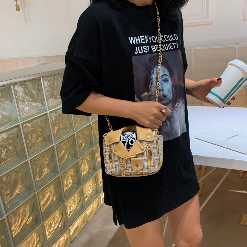 Clothes shape chain messenger bag